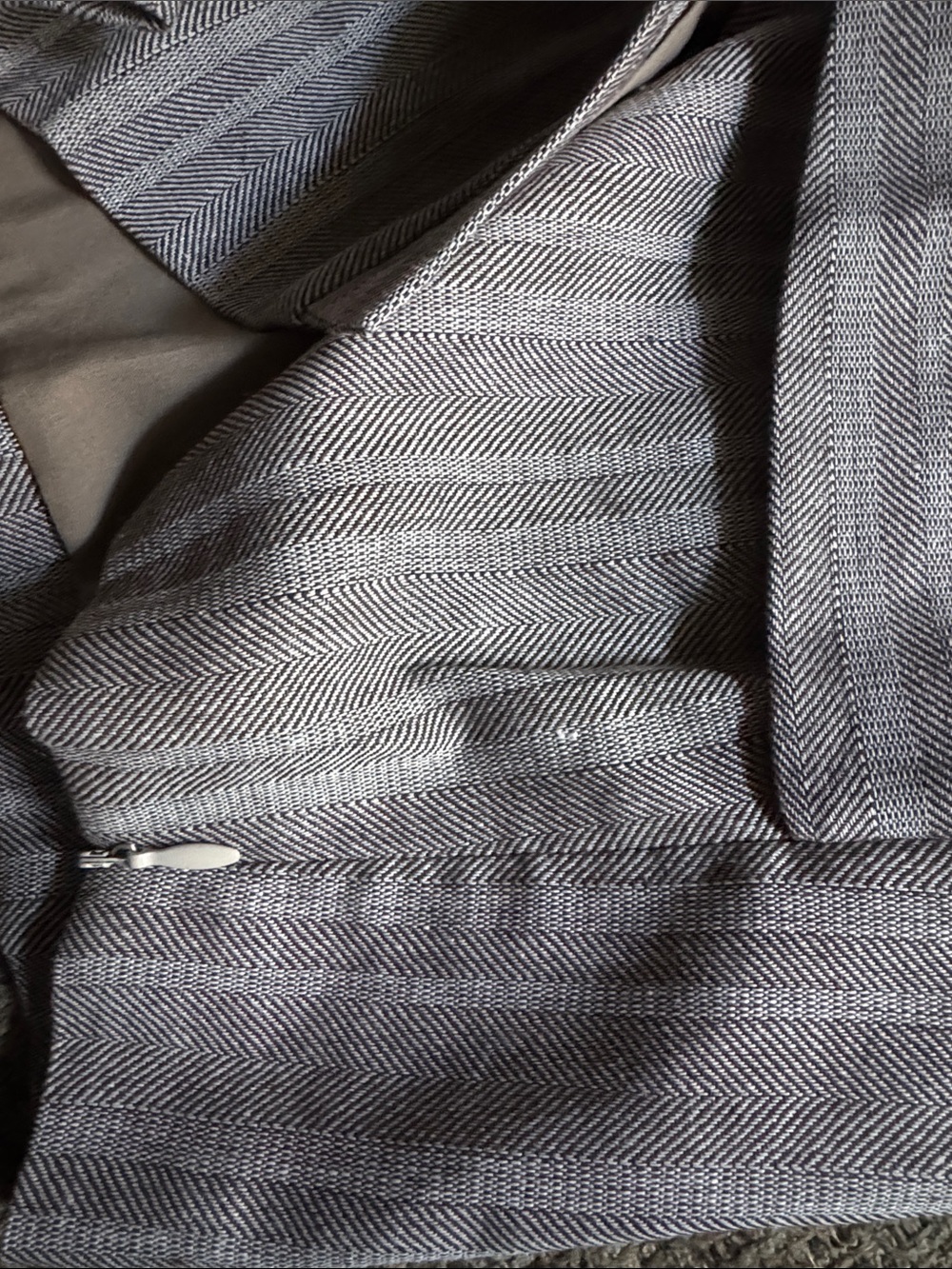 Commense Linen Blend Cropped Blouse with Cross Wrap Detail - Picture 3 of 4